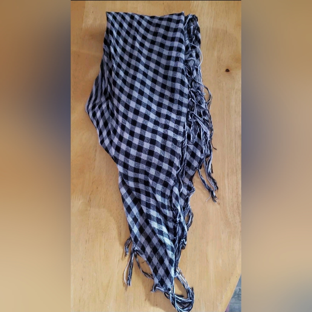 Black and White Checkered Scarf